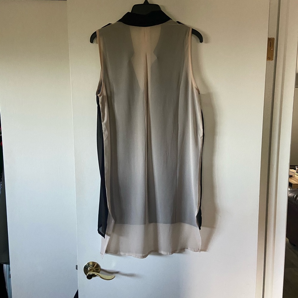 Translucent tank - Picture 2 of 5